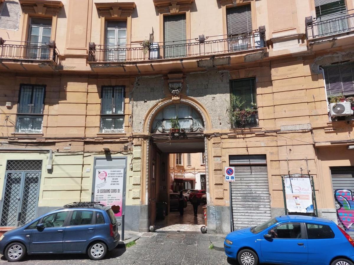 La Finestra Di Fronte Appartement Napels Buitenkant foto