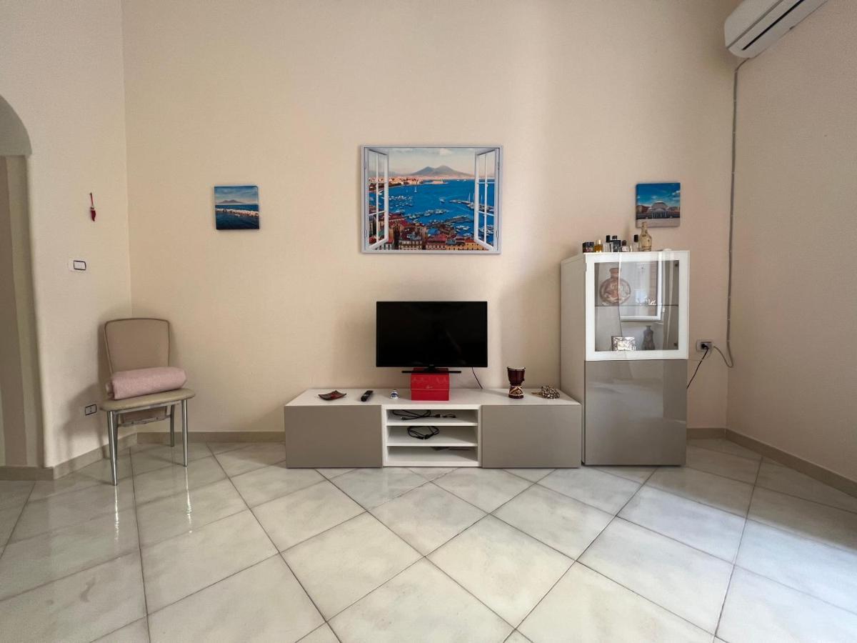 La Finestra Di Fronte Appartement Napels Buitenkant foto